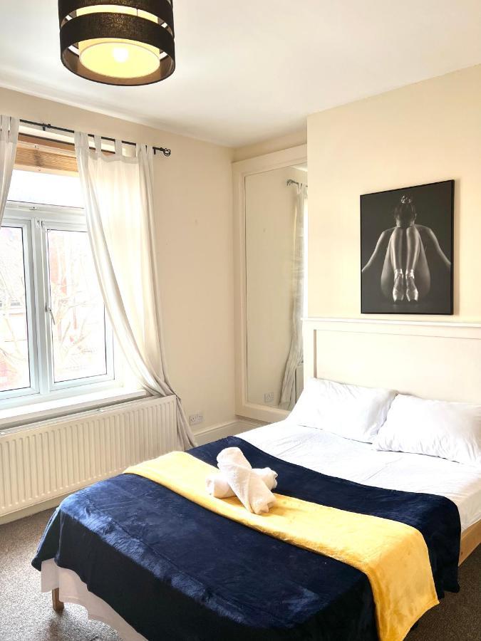 Aldgate Holiday Rooms London Kültér fotó
